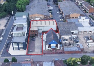 Plus de détails pour 32 Henry Rd, Barnet - Industriel/Logistique à vendre