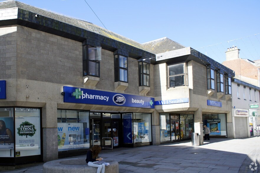 37-39 Fore St, St Austell à vendre - Photo principale – Image 1 sur 11