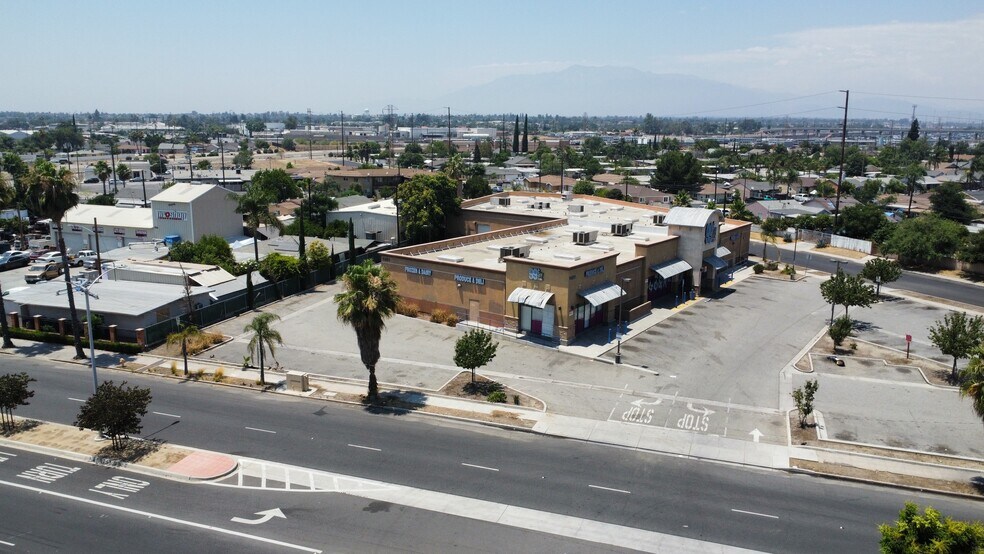1481 N La Cadena Dr, Colton, CA à louer - Photo de l’immeuble – Image 3 sur 8
