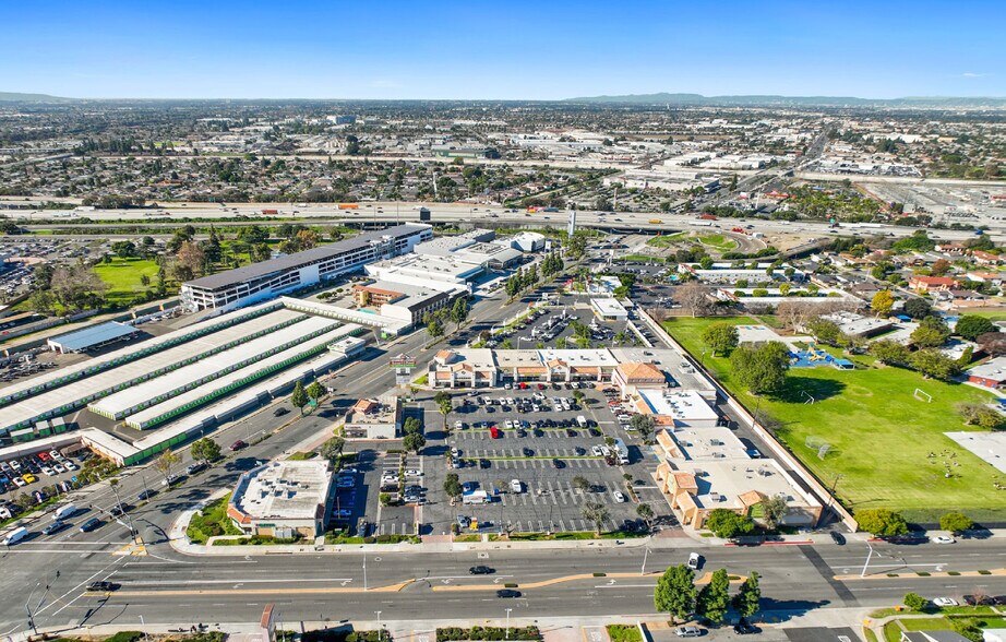 10927-10961 Firestone Blvd, Norwalk, CA à louer - Photo de l’immeuble – Image 1 sur 4