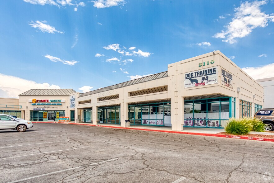 3110-3130 E Sunset Rd, Las Vegas, NV à louer - Photo de l’immeuble – Image 1 sur 4