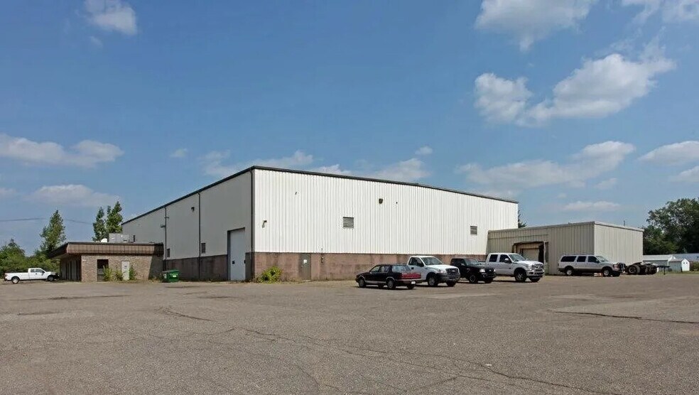 27800 Wick Rd, Romulus, MI à louer - Photo de l’immeuble – Image 1 sur 5