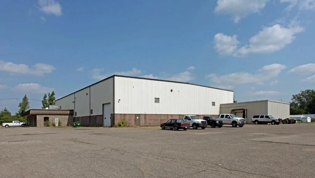 27800 Wick Rd, Romulus, MI à louer Photo de l’immeuble– Image 1 sur 6