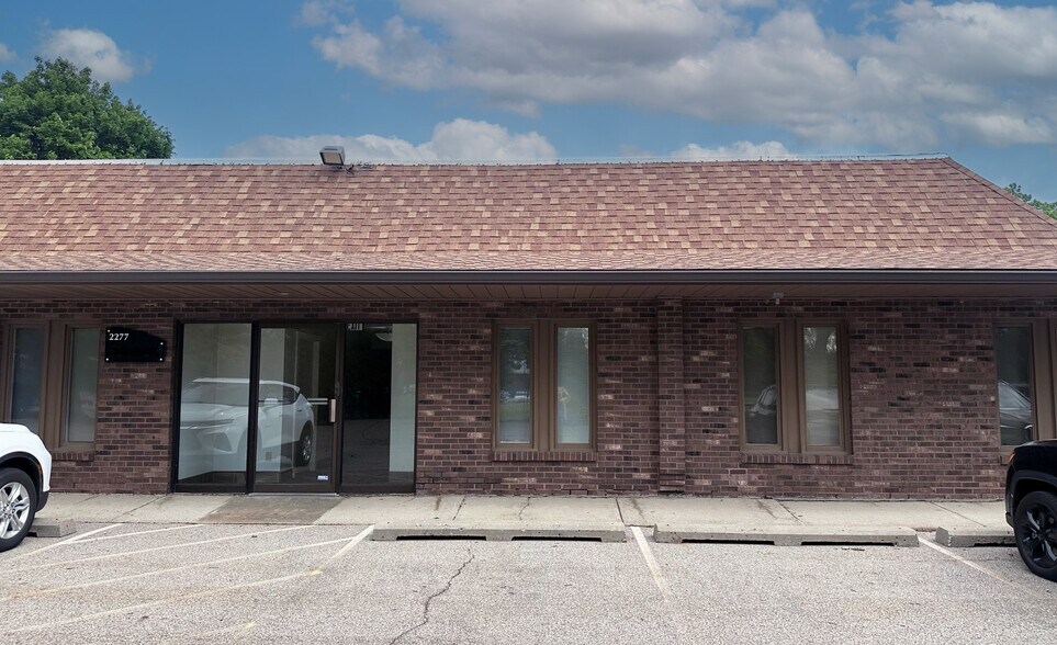2277 Science Pky, Okemos, MI à vendre - Photo de l’immeuble – Image 2 sur 2