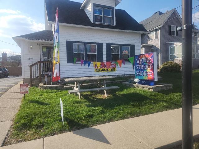 1305 Court St, McHenry, IL à vendre - Photo de l’immeuble – Image 2 sur 39