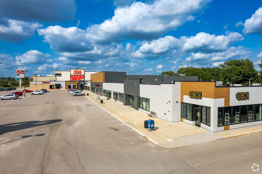 115 16th Ave NW, Rochester, MN à louer - Photo de l’immeuble – Image 3 sur 5