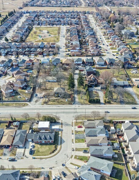 164-176 Rymal Rd E, Hamilton, ON à vendre - Photo de l’immeuble – Image 1 sur 4