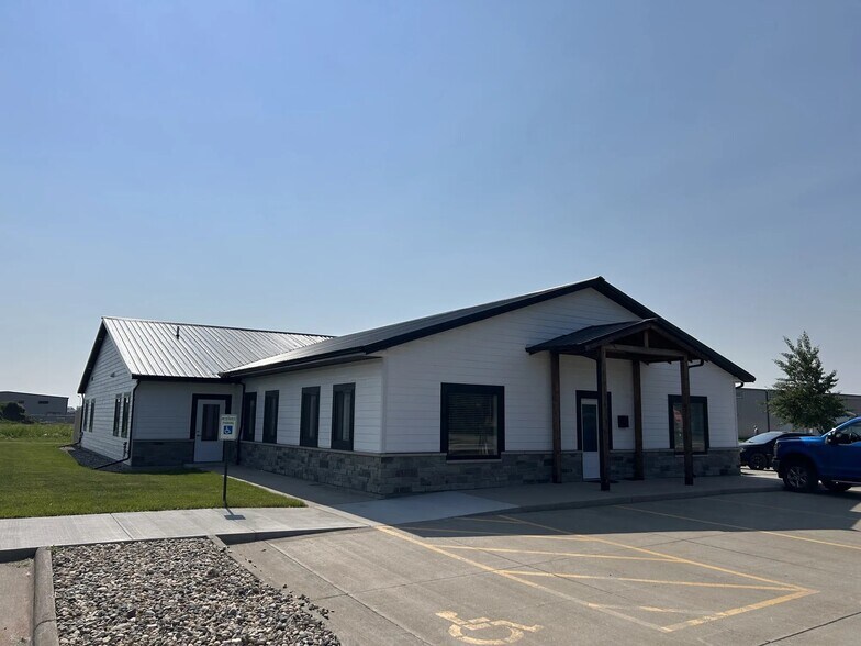 100 Lipton St, Tea, SD à vendre - Photo de l’immeuble – Image 1 sur 19