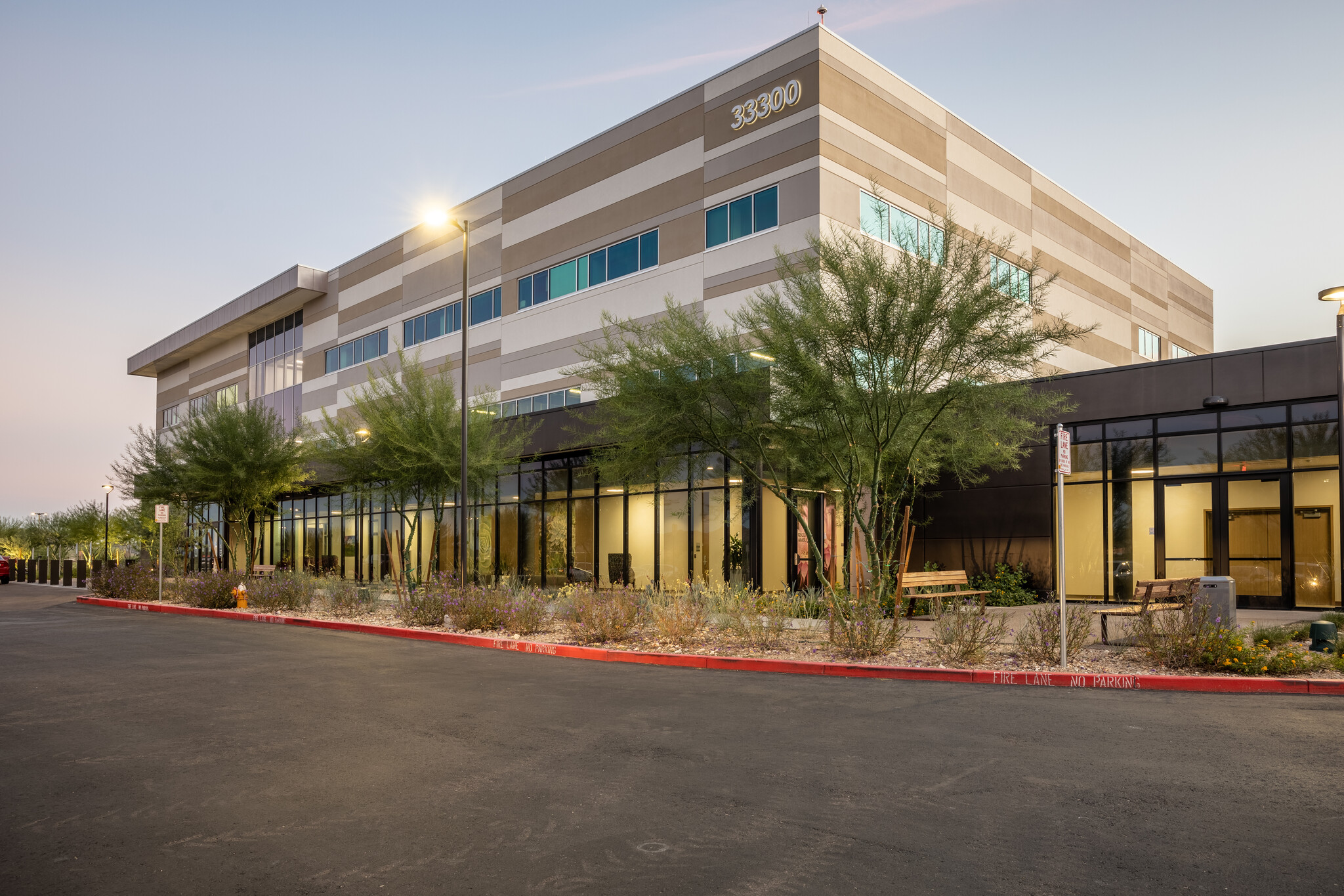 33300 N 32nd Ave, Phoenix, AZ à louer Photo de l’immeuble– Image 1 sur 21
