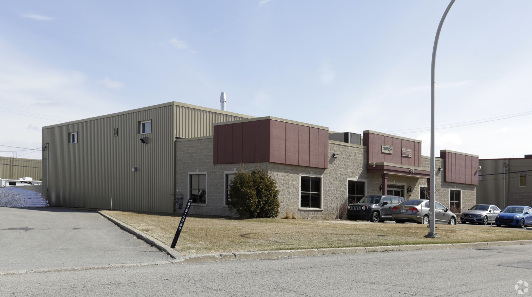 191 Rue Brossard, Delson, QC à vendre Photo principale– Image 1 sur 3