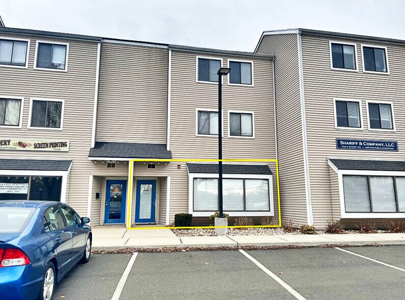 288 E Main St, Branford, CT à louer - Photo de l’immeuble – Image 3 sur 5