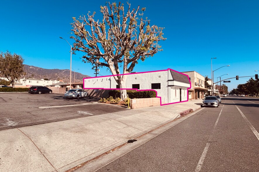 1837 W Glenoaks Blvd, Glendale, CA à louer - Photo de l’immeuble – Image 2 sur 9