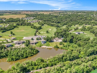 Plus de détails pour 3200 Buccaneer Blvd, Plattsmouth, NE - Sports et loisirs à vendre
