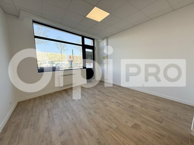 Local commercial dans Le Havre à louer - Photo de l’immeuble – Image 1 sur 6
