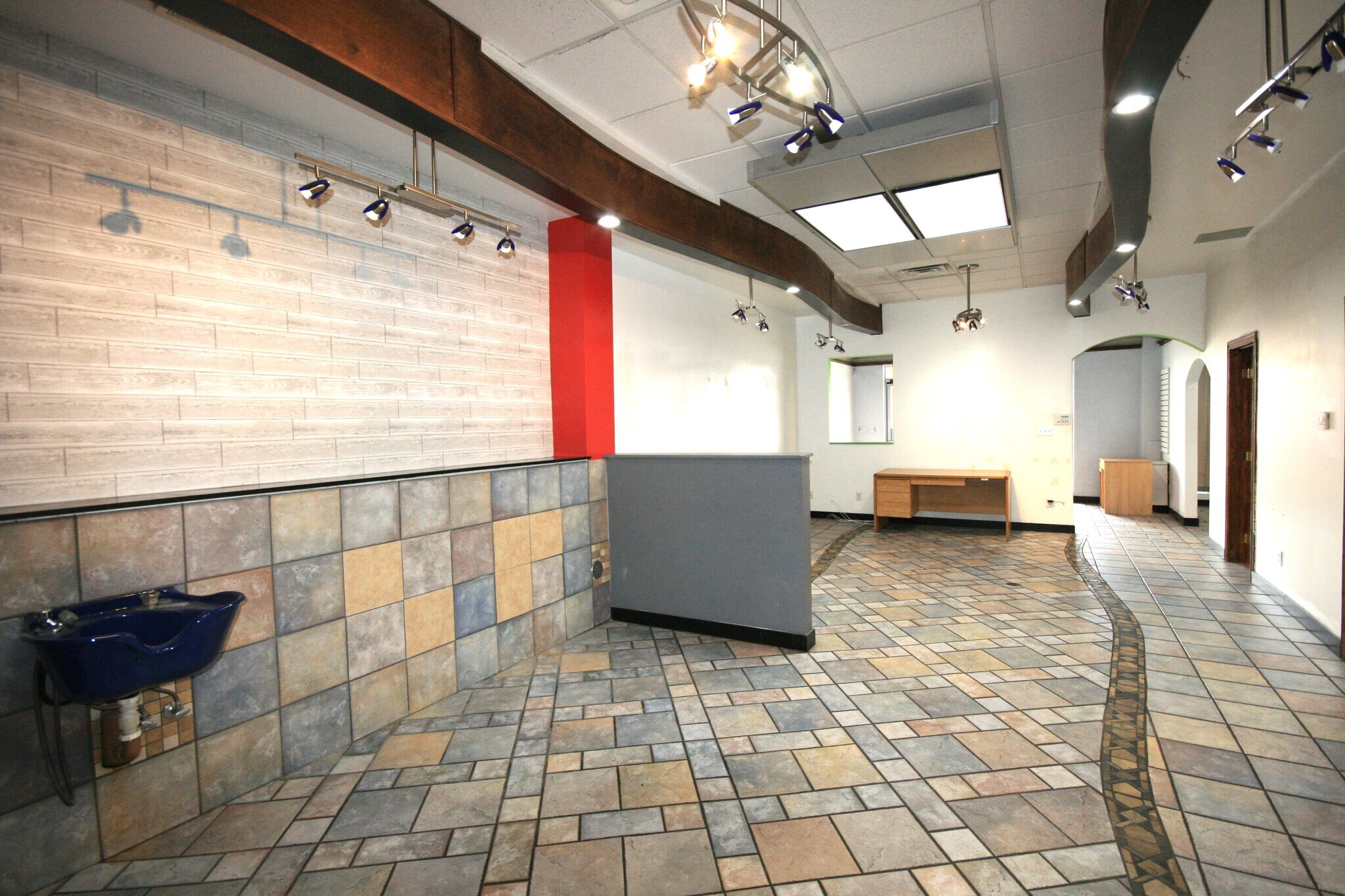 1411-1425 Cleveland Ave, Loveland, CO à louer Photo de l’immeuble– Image 1 sur 6