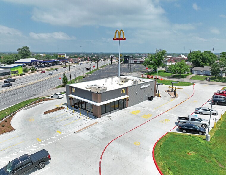 3000 Speight Ave, Waco, TX à vendre - Photo de l’immeuble – Image 1 sur 5