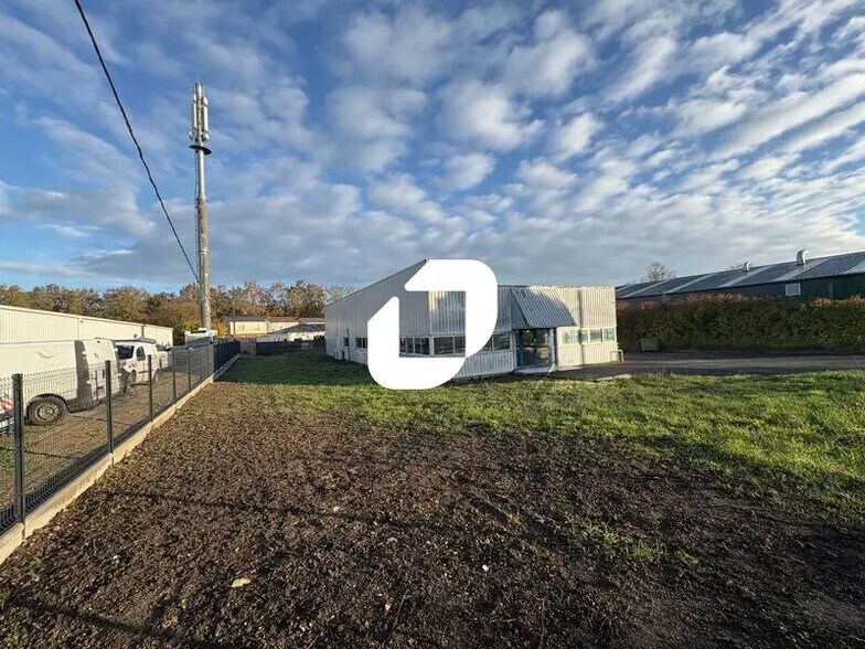 Bureau dans Carbon-Blanc à louer - Photo de l’immeuble – Image 3 sur 5