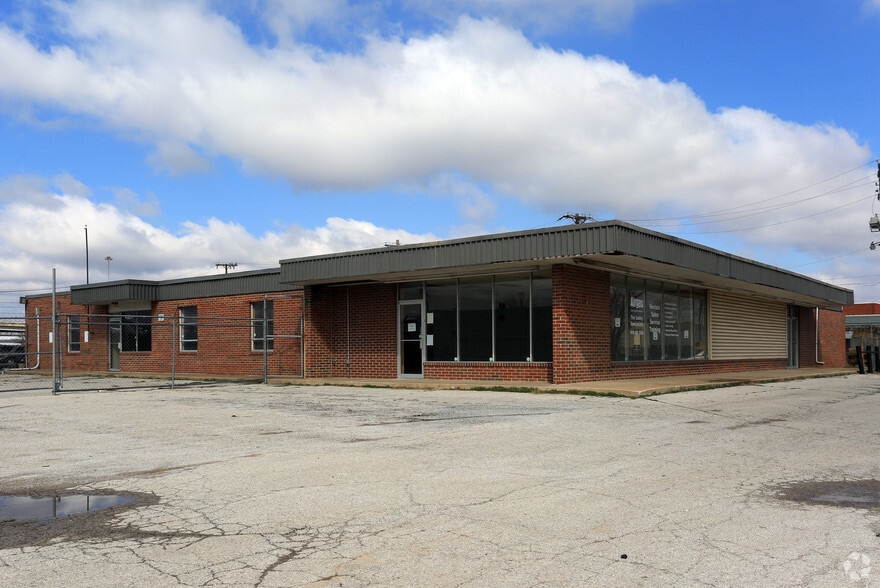 1307 W 22nd Pl, Tulsa, OK à vendre - Photo principale – Image 1 sur 16