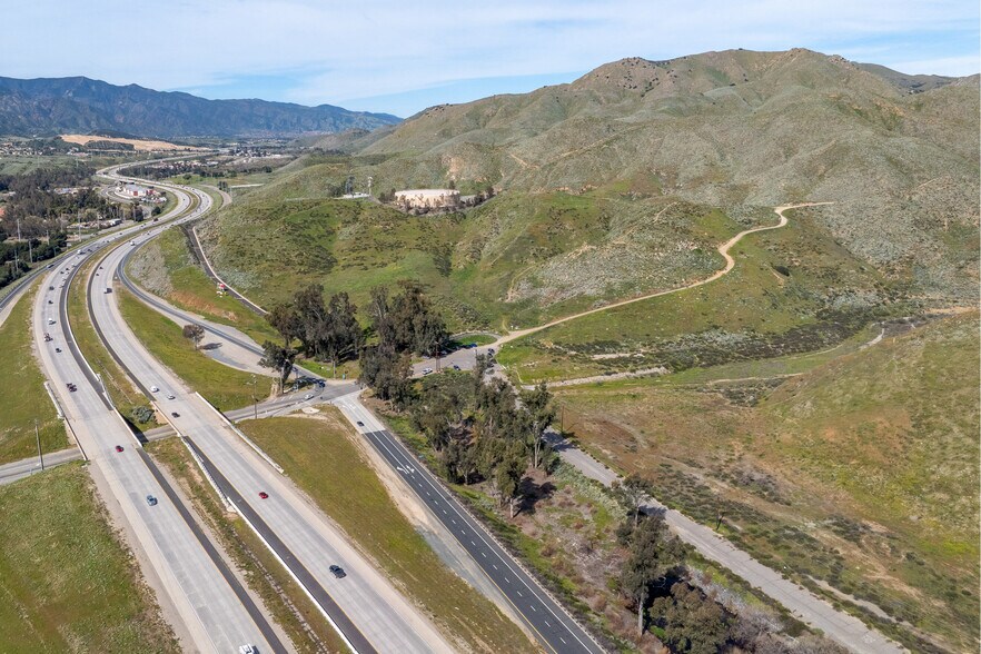 27200 Lake Street, Lake Elsinore, CA à vendre - Photo de l’immeuble – Image 2 sur 13