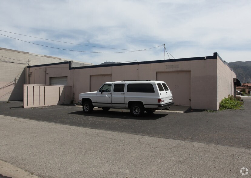 305-309 W Harvard Blvd, Santa Paula, CA à louer - Photo de l’immeuble – Image 2 sur 3