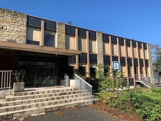 Plus de détails pour Bureau à louer