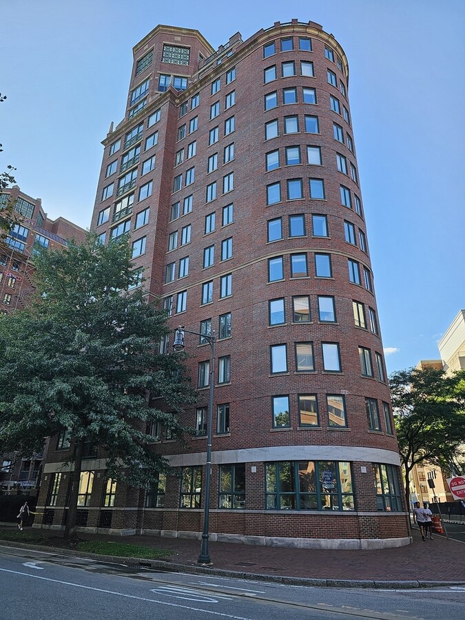10 Rogers St, Cambridge, MA 02142 - Lot 120 - - Photo intérieure - Image 1 of 19