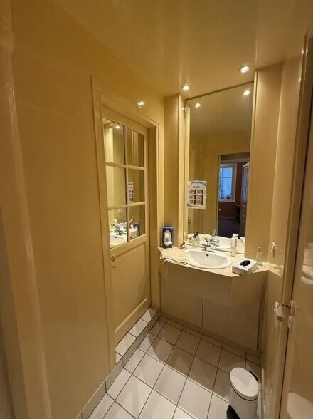 Bureau dans Paris à louer - Photo de l’immeuble – Image 3 sur 5