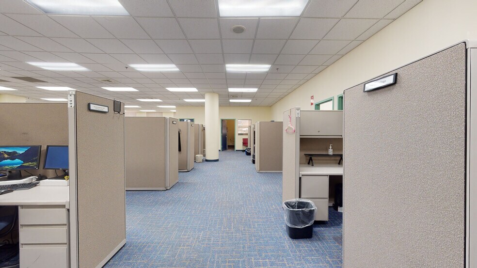 6323 7th Ave, Brooklyn, NY à louer - Numérisation 3D Matterport – Image 3 sur 21