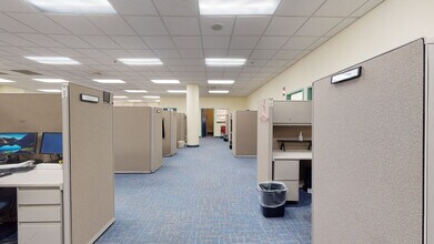 6323 7th Ave, Brooklyn, NY à louer Numérisation 3D Matterport– Image 2 sur 3