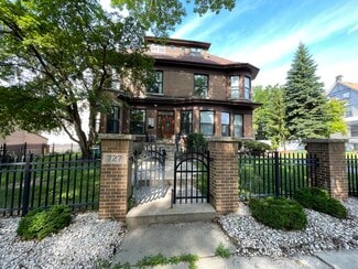 Plus de détails pour 727 N 31st St, Milwaukee, WI - Spécialisé à vendre