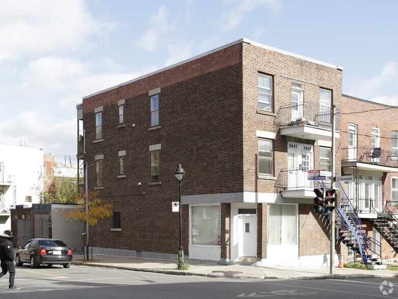 2445 Rue Fullum, Montréal, QC à vendre - Photo principale – Image 1 sur 2