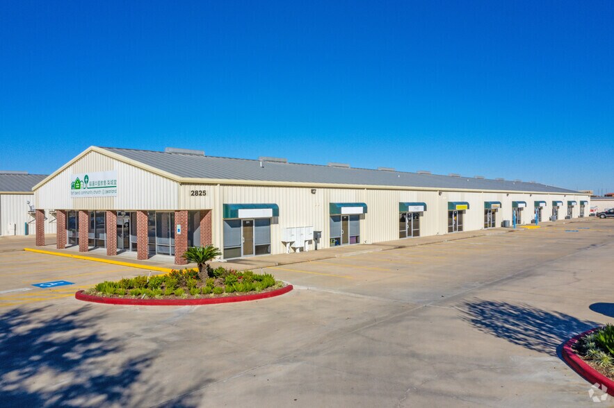 2825 Miller Ranch Rd, Pearland, TX à louer - Photo de l’immeuble – Image 2 sur 8