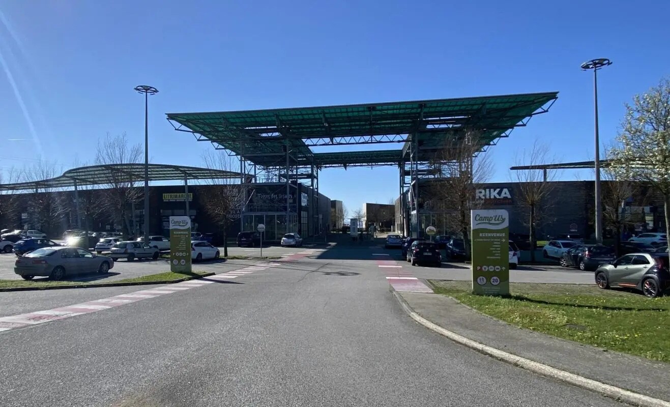 Local commercial dans GONFREVILLE-L'ORCHER à louer Photo de l’immeuble– Image 1 sur 4