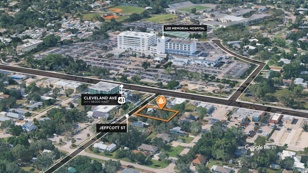 2023 Jeffcott St, Fort Myers, FL à vendre - Photo de l’immeuble – Image 3 sur 17