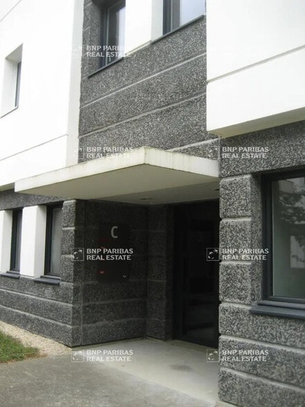 11 Rue Du Chemin Rouge, Nantes à louer - Photo de l’immeuble – Image 2 sur 11