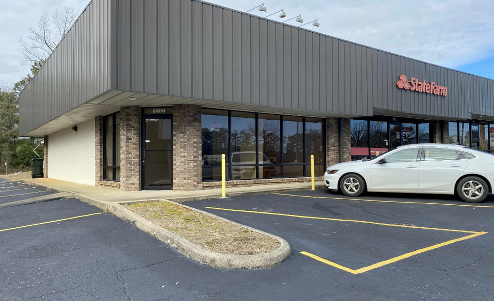 1390 S Forest Ave, Luverne, AL à louer - Photo de l’immeuble – Image 3 sur 9