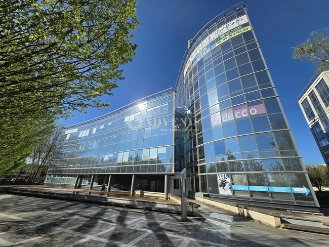 Plus de détails pour Bureau à vendre