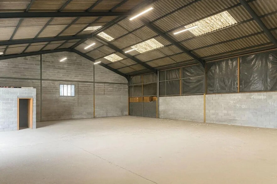 Industriel/Logistique dans Mérignac à louer - Photo intérieure – Image 1 sur 5