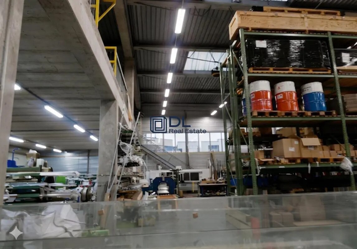 Industriel/Logistique dans Moussy-le-Neuf à vendre Photo intérieure– Image 1 sur 7