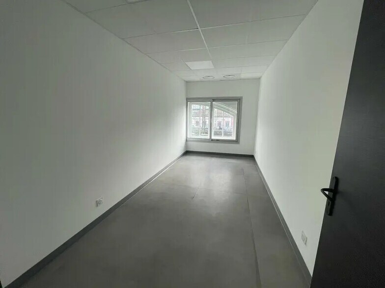 Bureau dans Lyon à louer - Photo de l’immeuble – Image 3 sur 11
