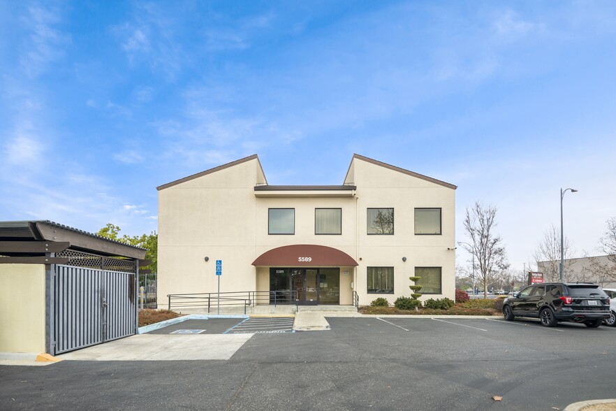 5589 Winfield Blvd, San Jose, CA à louer - Photo de l’immeuble – Image 3 sur 13