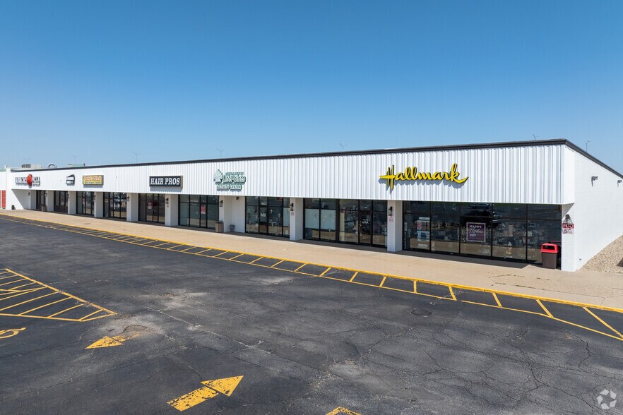 1015-1067 W Jackson St, Morton, IL à louer - Photo de l’immeuble – Image 1 sur 4