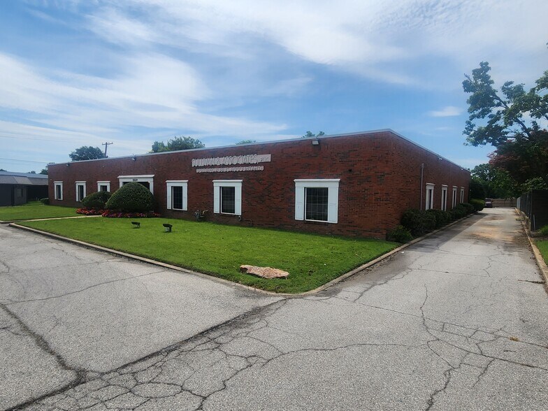 3530 E 31st St, Tulsa, OK à vendre - Photo de l’immeuble – Image 2 sur 9