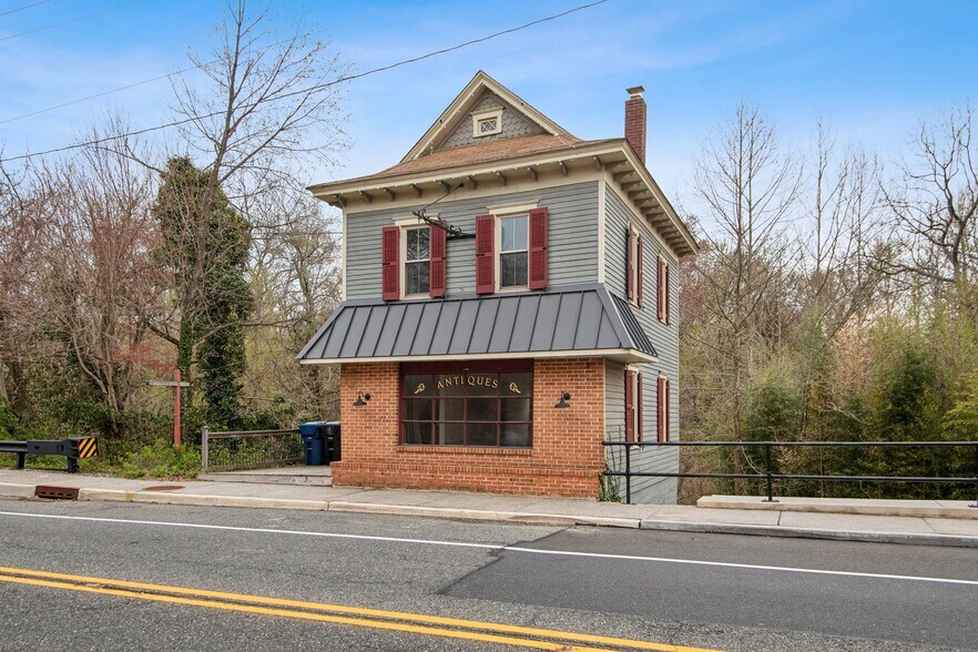 14 N Main St, Mullica Hill, NJ à vendre - Photo de l’immeuble – Image 3 sur 28