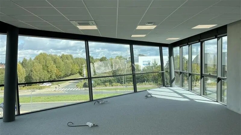 Bureau dans Chanteloup-en-Brie à louer - Photo intérieure – Image 2 sur 7