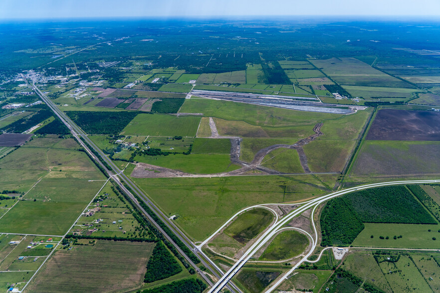 Highway 90 and Highway 99, Dayton, TX à vendre - Aérien – Image 2 sur 5