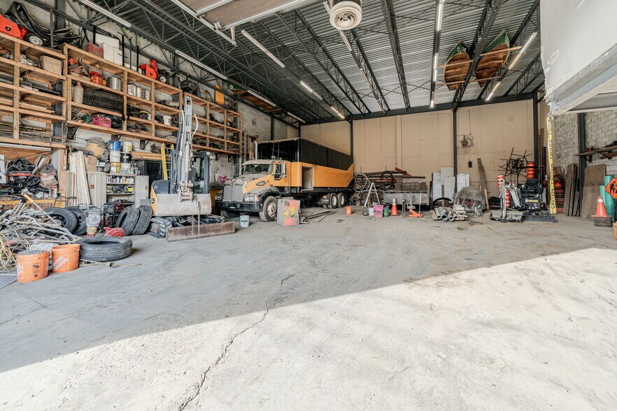 7479 18e Av, Montréal, QC à vendre - Photo de l’immeuble – Image 3 sur 21