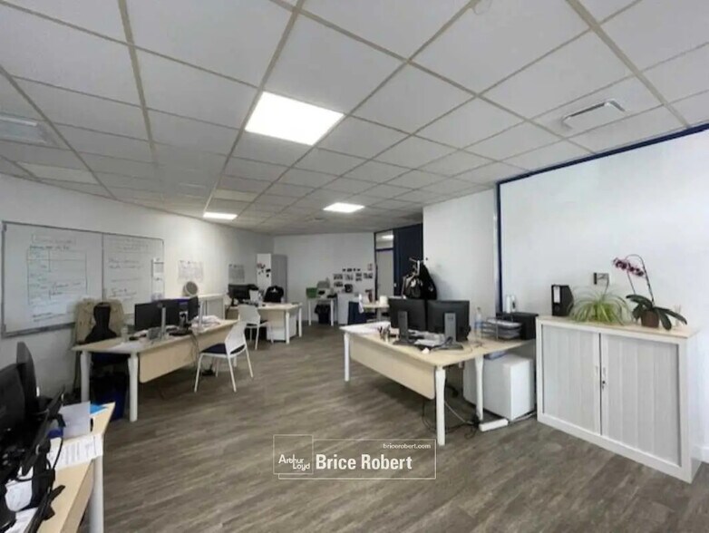 Bureau dans Villeurbanne à louer - Photo intérieure – Image 3 sur 7