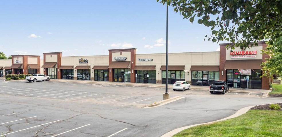 831 W Eisenhower Rd, Lansing, KS à louer - Photo de l’immeuble – Image 2 sur 4