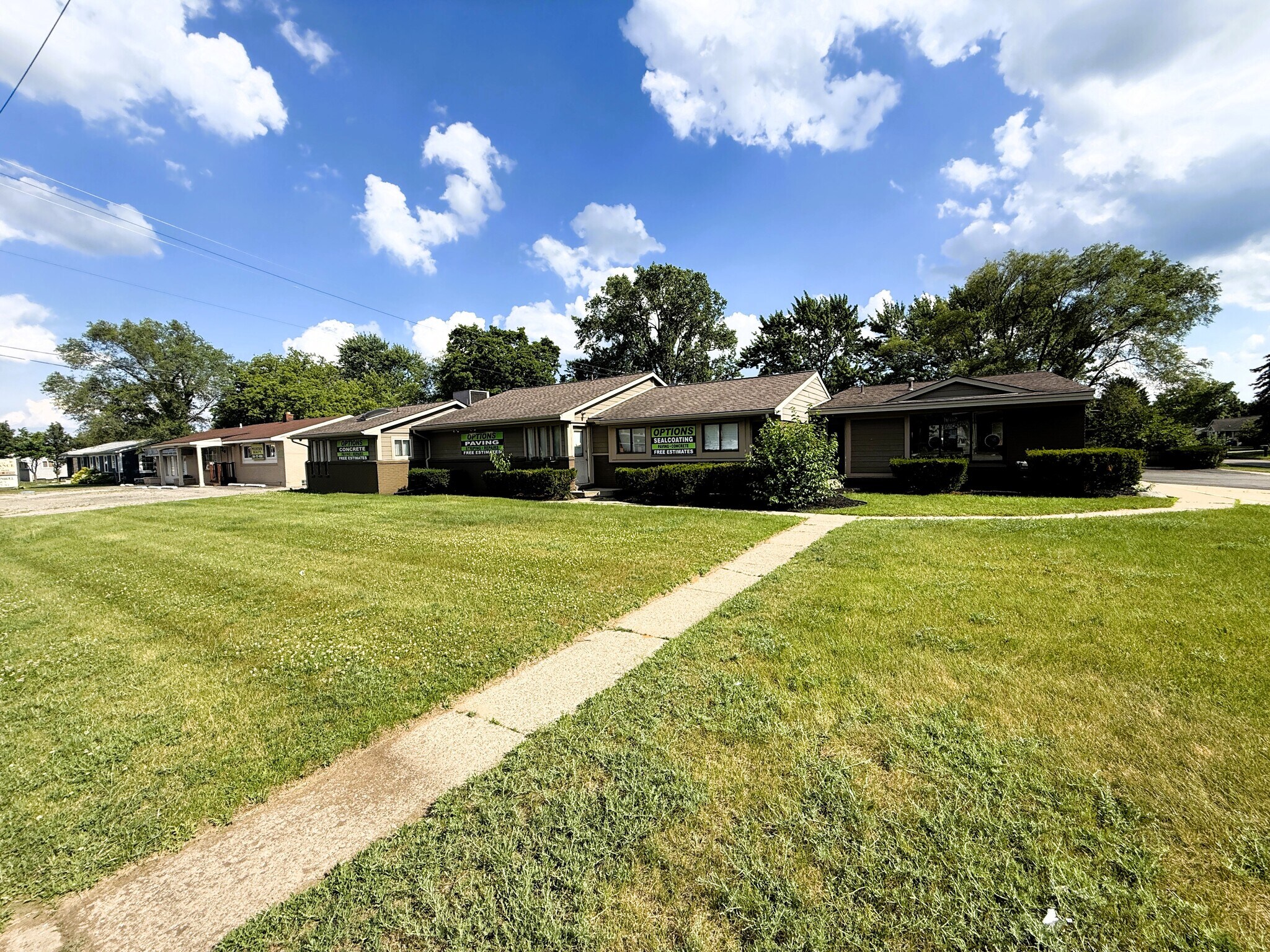 5685 Highland Rd, Waterford, MI à vendre Photo de l’immeuble– Image 1 sur 33
